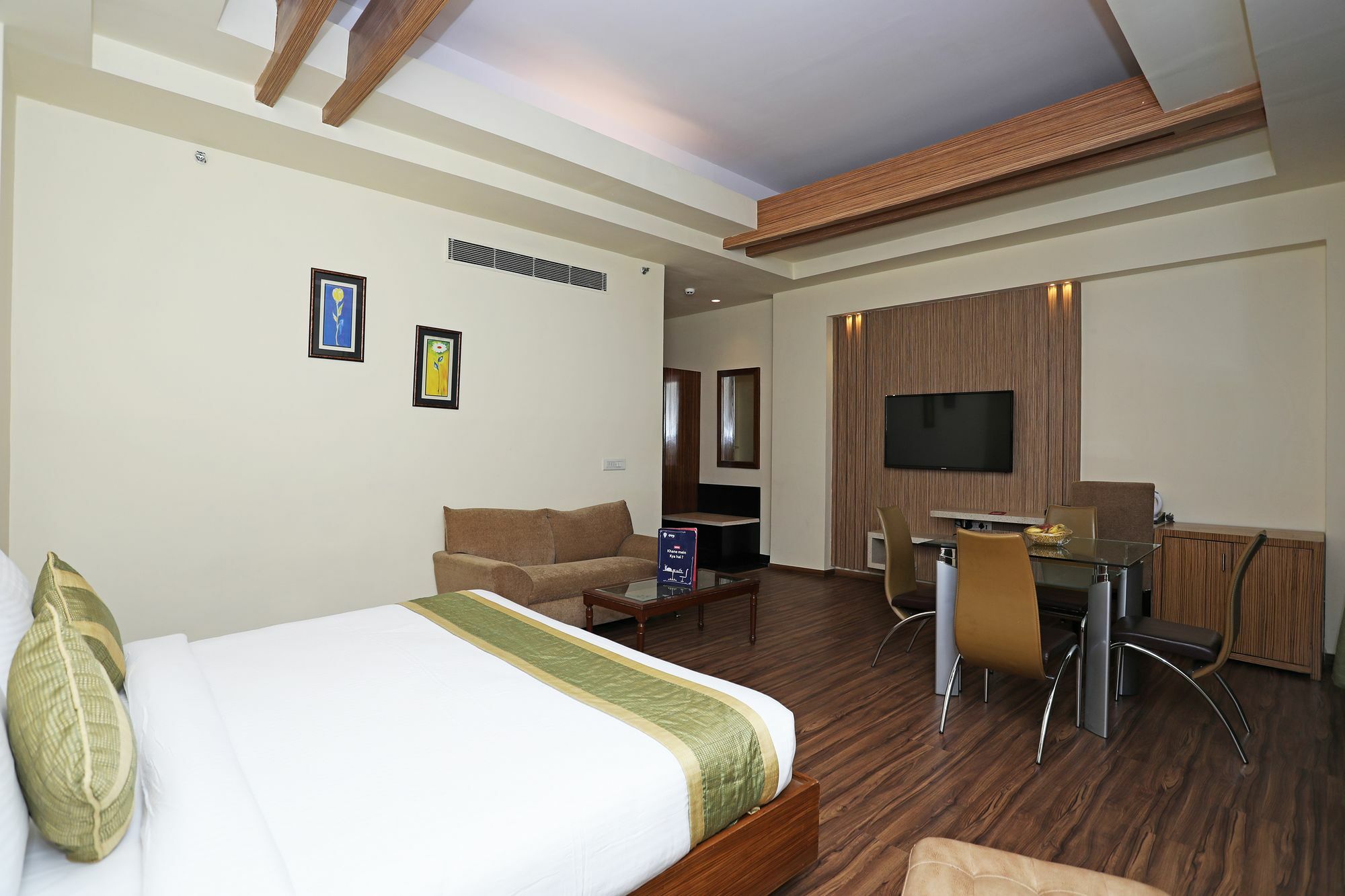 Oyo 9771 Glitz Westend Hotel New Delhi